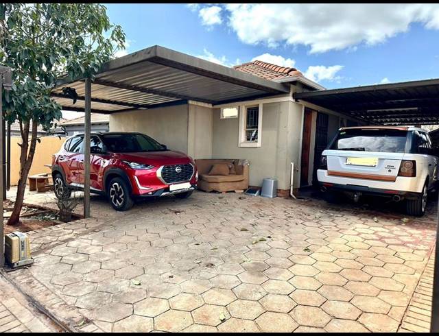 3 BEDROOM HOUSE FOR SALE IN ROSSLYN